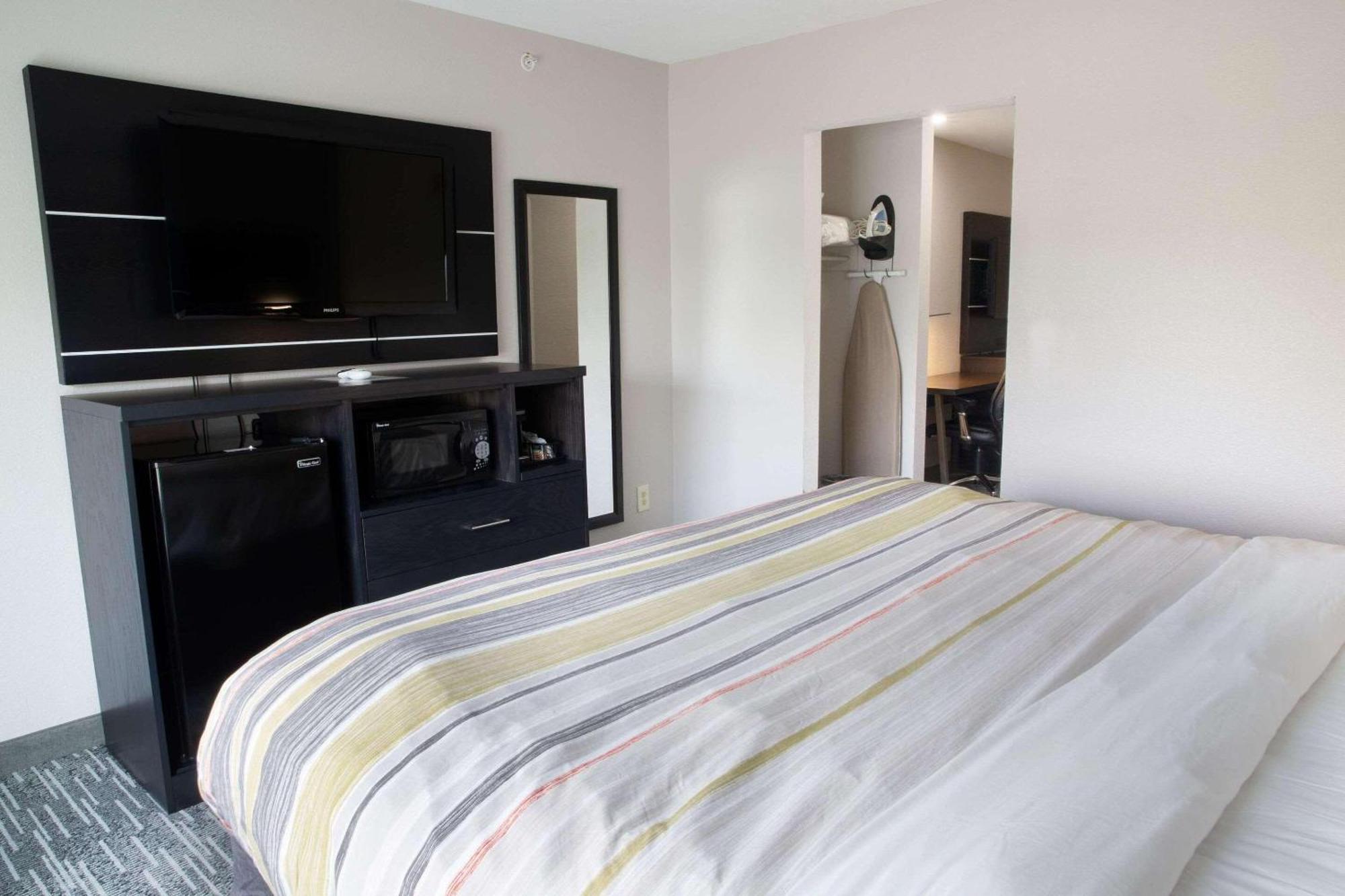 Country Inn & Suites By Radisson, Columbus West, Oh Bagian luar foto